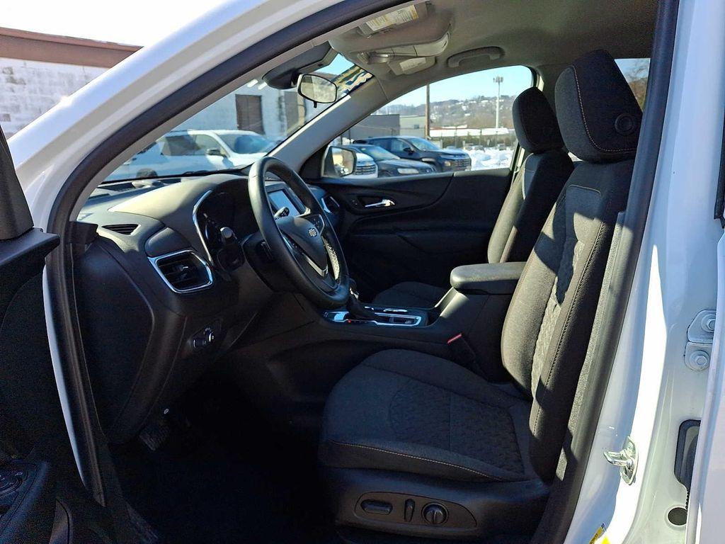 used 2024 Chevrolet Equinox car, priced at $24,288