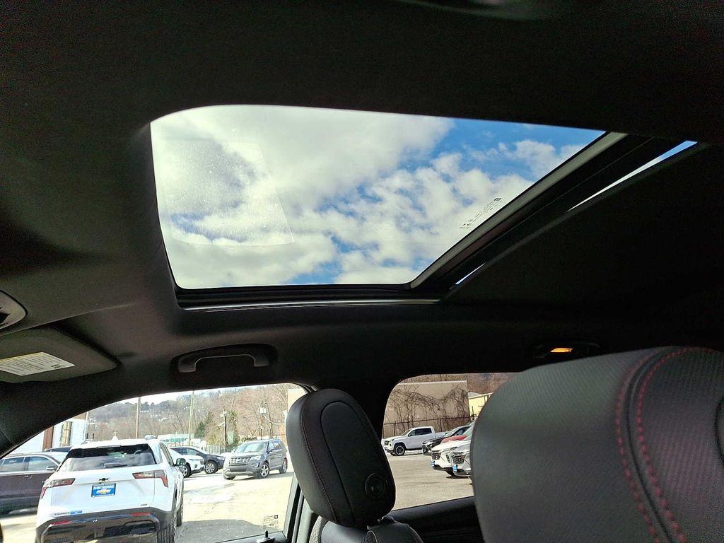 used 2023 Chevrolet TrailBlazer car, priced at $22,878