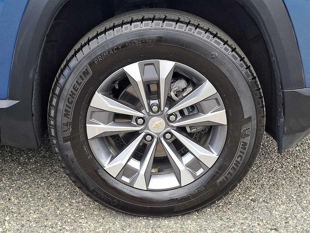 used 2025 Chevrolet Equinox car, priced at $28,348