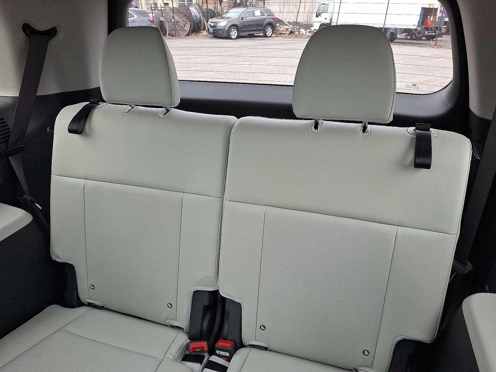 used 2024 Hyundai Santa Fe car, priced at $35,997