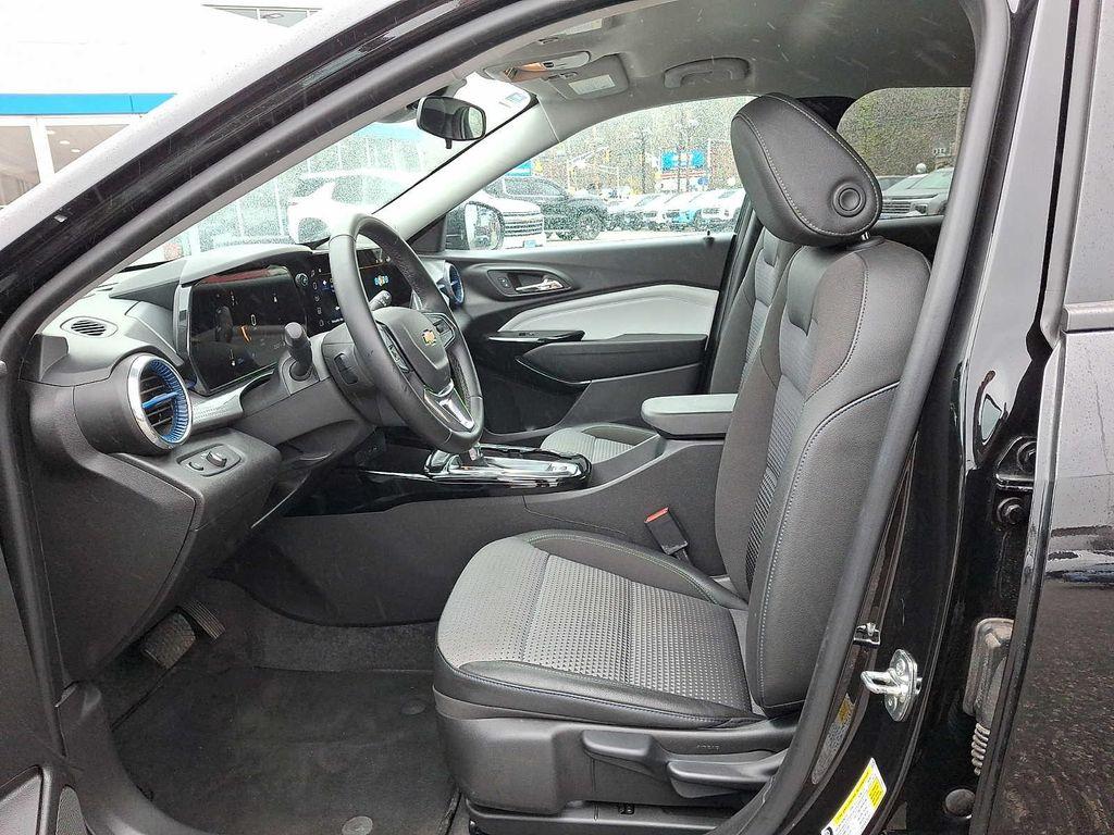 used 2025 Chevrolet Trax car, priced at $20,988