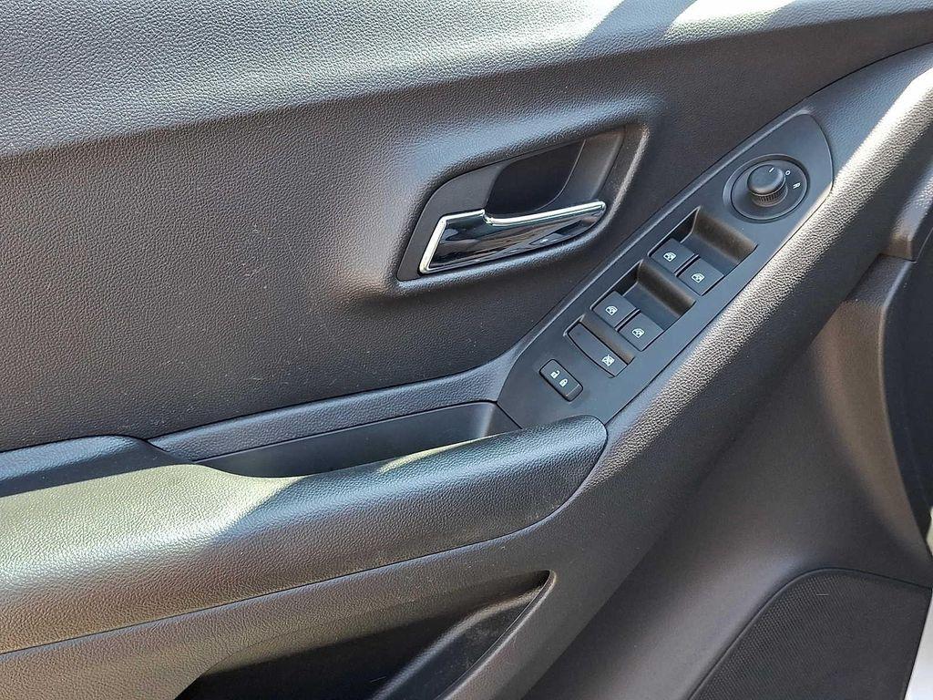 used 2022 Chevrolet Trax car, priced at $18,488