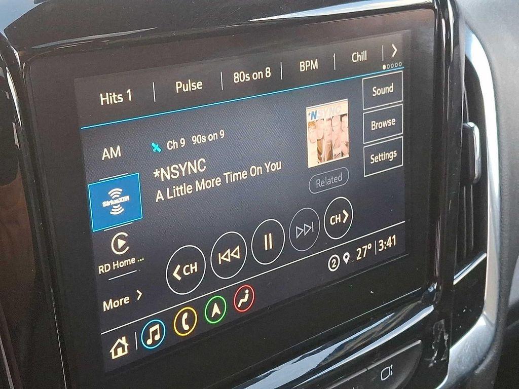 used 2023 Chevrolet Traverse car, priced at $33,588