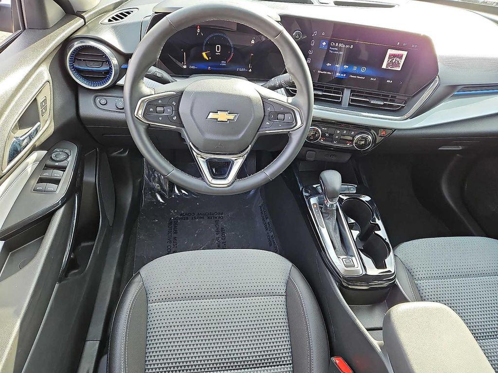 used 2025 Chevrolet Trax car, priced at $23,886