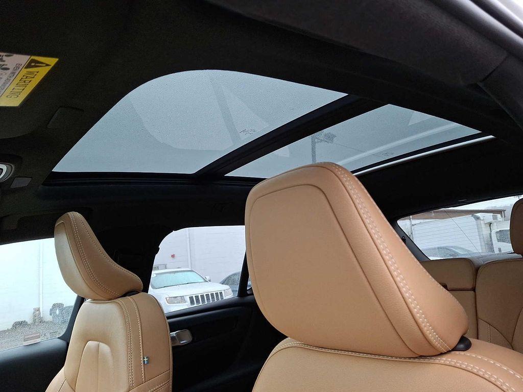 used 2020 Volvo XC40 car, priced at $22,988