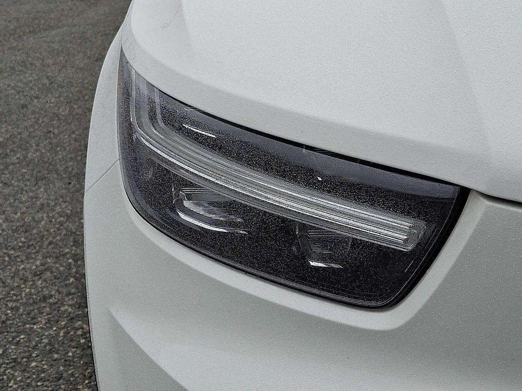 used 2020 Volvo XC40 car, priced at $22,988