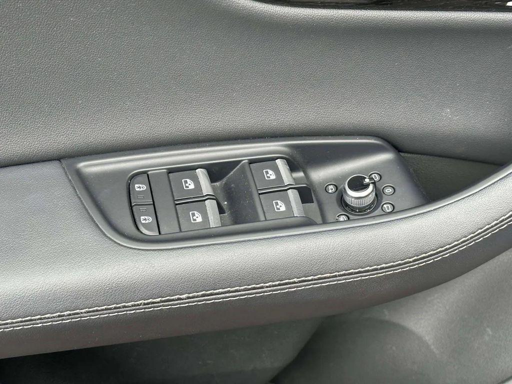 used 2025 Audi Q7 car, priced at $45,323
