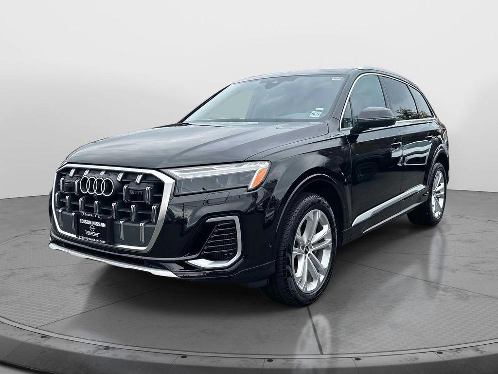 used 2025 Audi Q7 car, priced at $45,323
