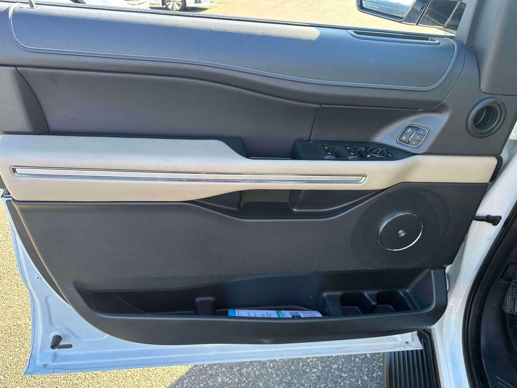 used 2024 Ford Expedition car, priced at $39,261