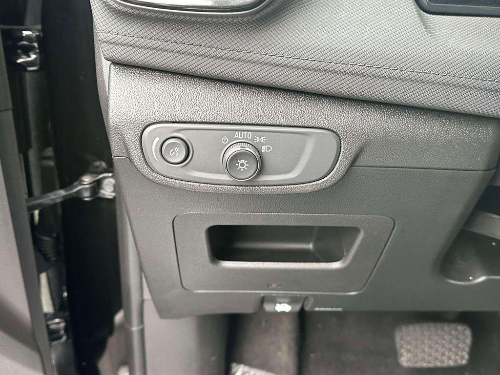 used 2025 Chevrolet TrailBlazer car, priced at $21,211