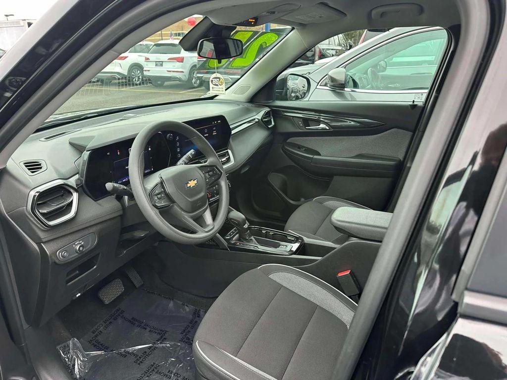 used 2025 Chevrolet TrailBlazer car, priced at $21,211