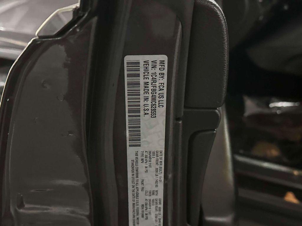 used 2021 Jeep Grand Cherokee car, priced at $23,290