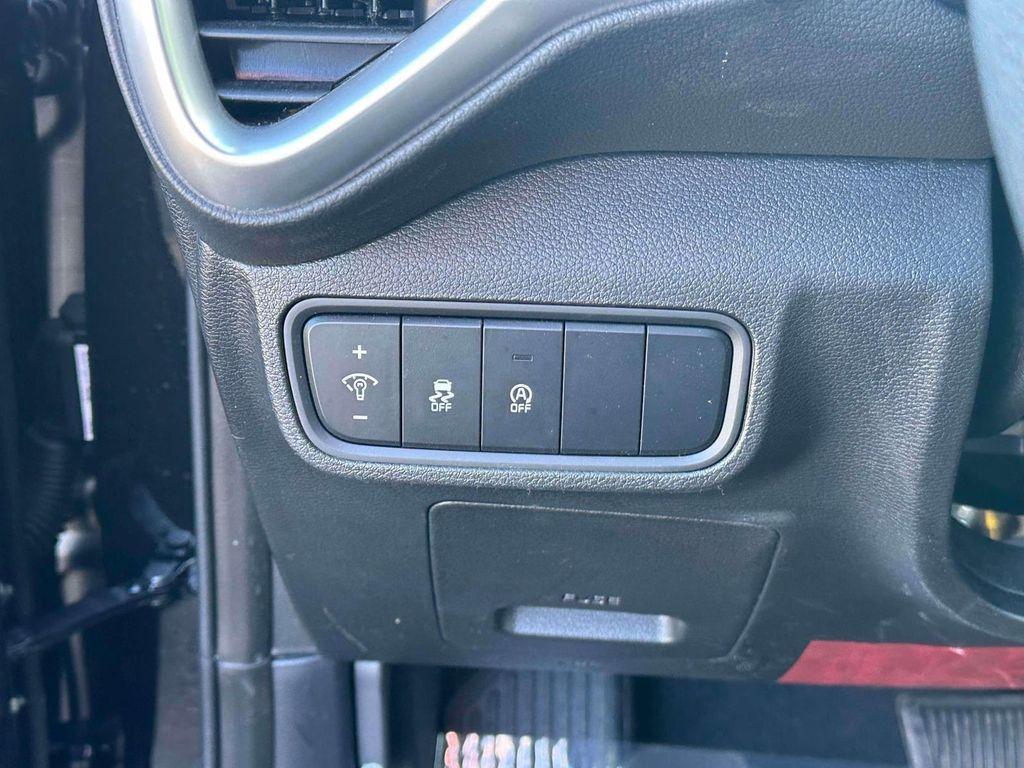 used 2025 Kia Soul car, priced at $17,998