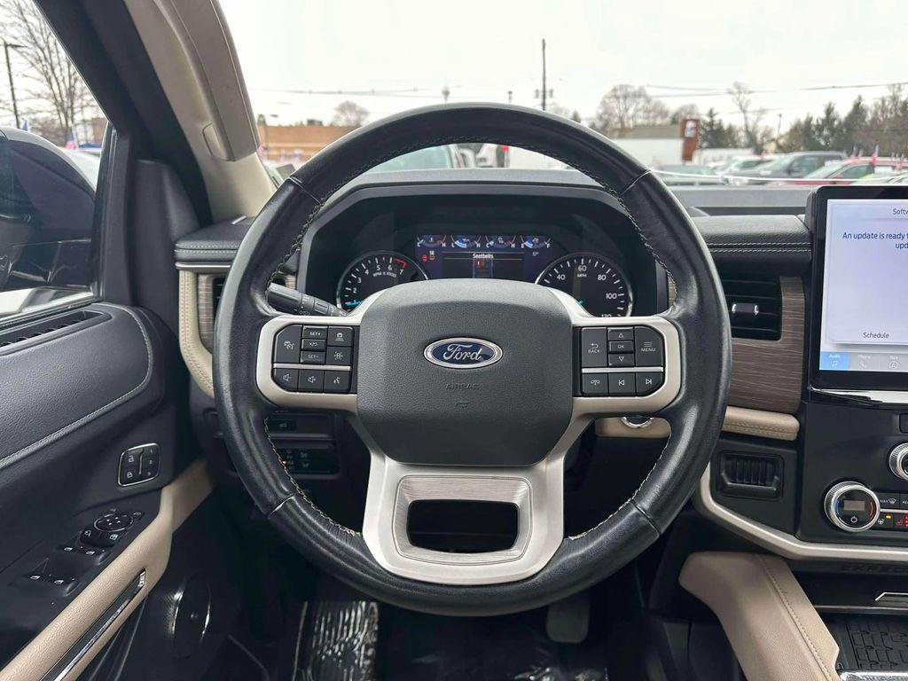 used 2024 Ford Expedition car, priced at $39,838