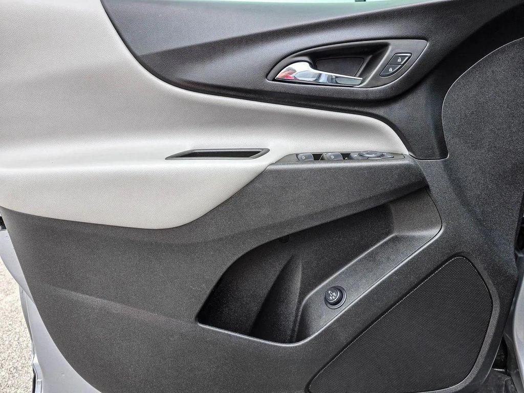 used 2024 Chevrolet Equinox car, priced at $21,996