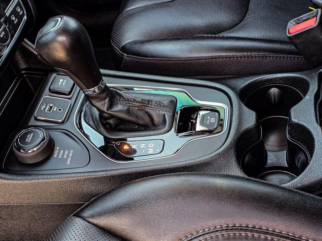 used 2023 Jeep Cherokee car, priced at $20,996