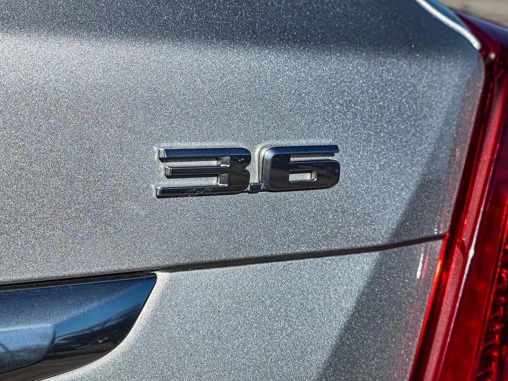 used 2019 Cadillac XT5 car, priced at $22,996