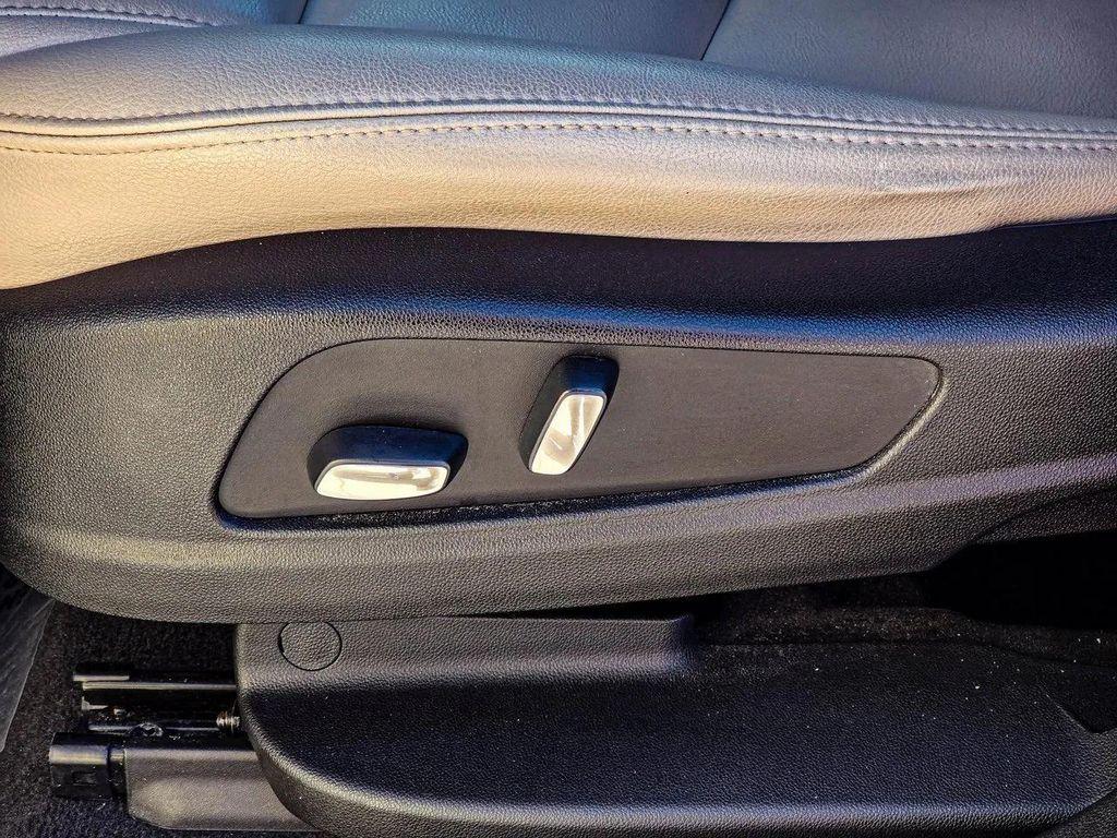 used 2019 Cadillac XT5 car, priced at $22,996