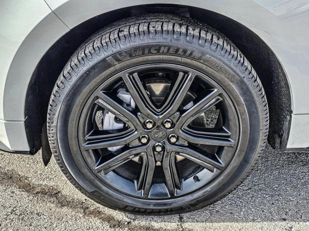 used 2024 Ford Edge car, priced at $29,996