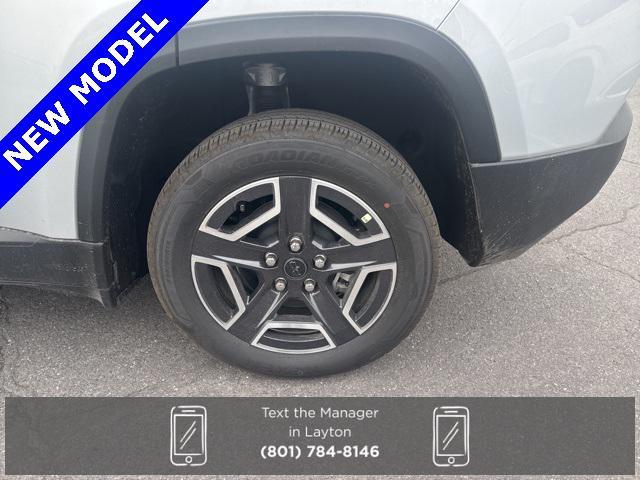 new 2026 Jeep Cherokee car, priced at $40,956