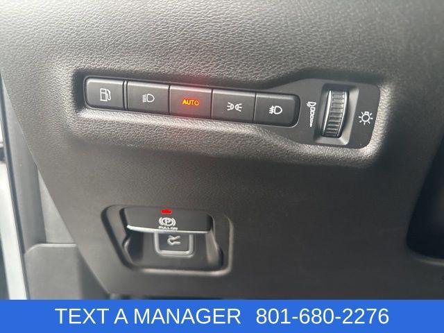 new 2026 Jeep Cherokee car, priced at $36,956