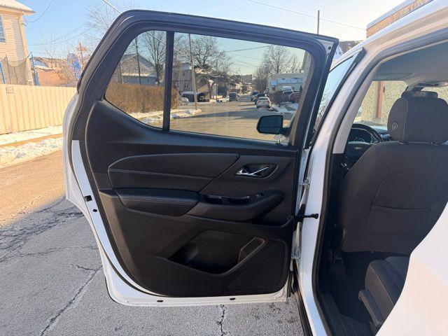 used 2018 Chevrolet Traverse car, priced at $11,392