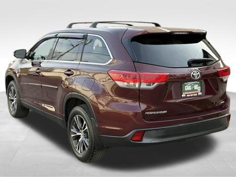 used 2019 Toyota Highlander car, priced at $18,095