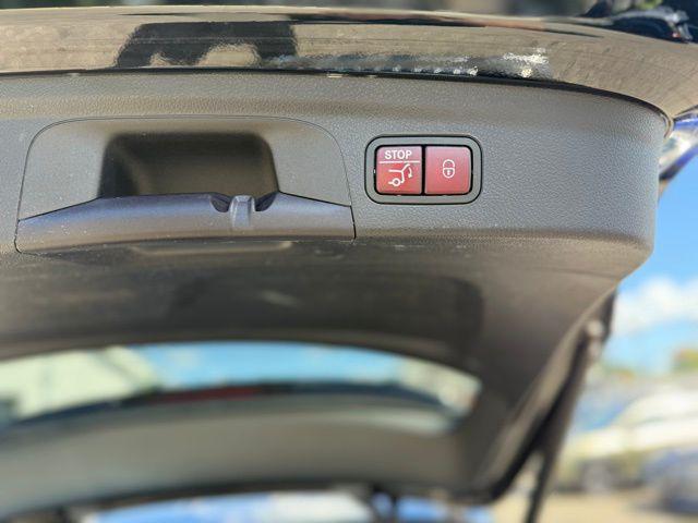 used 2020 Mercedes-Benz GLE 350 car, priced at $29,600