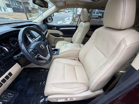 used 2016 Toyota Highlander car, priced at $21,292