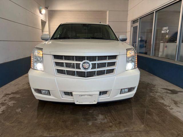 used 2013 Cadillac Escalade ESV car, priced at $8,995