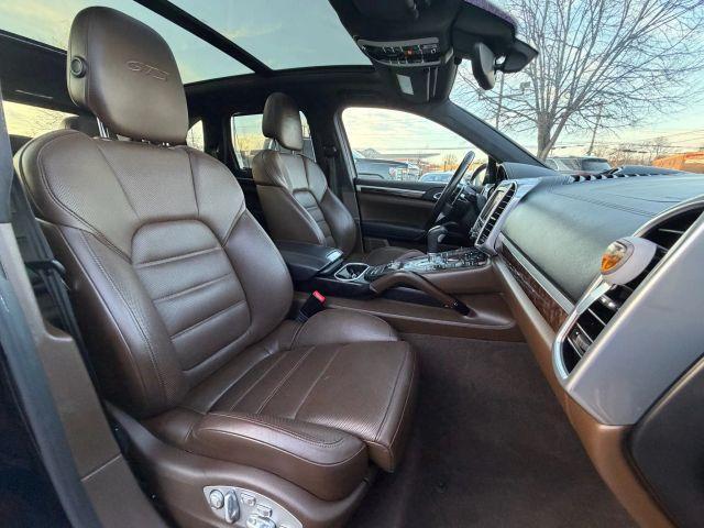 used 2016 Porsche Cayenne car, priced at $33,995