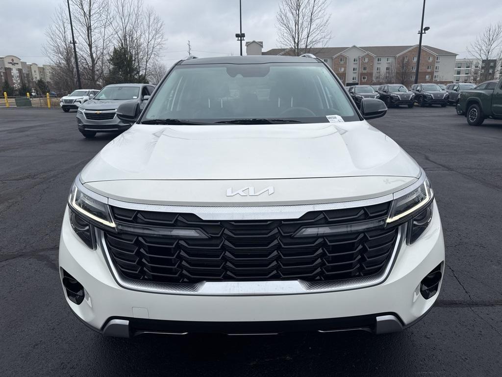 used 2025 Kia Seltos car, priced at $23,995