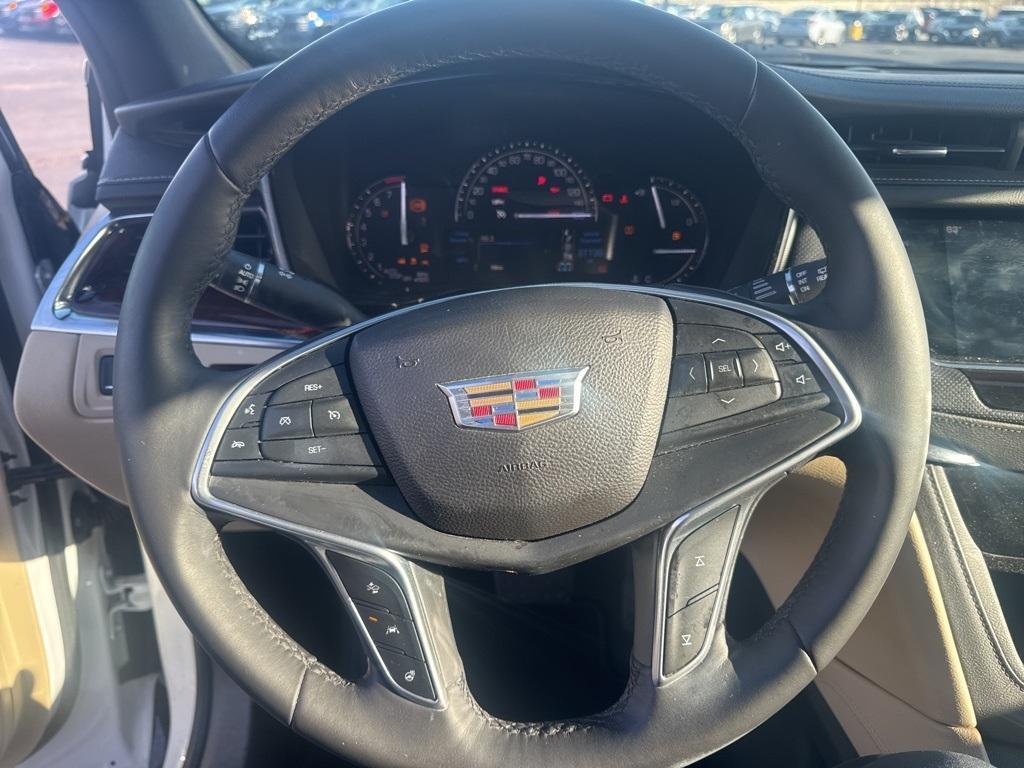 used 2017 Cadillac XT5 car, priced at $15,995