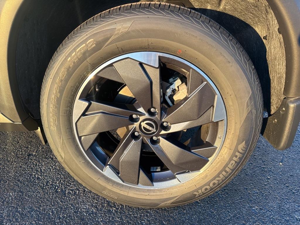 new 2026 Nissan Rogue car, priced at $27,424