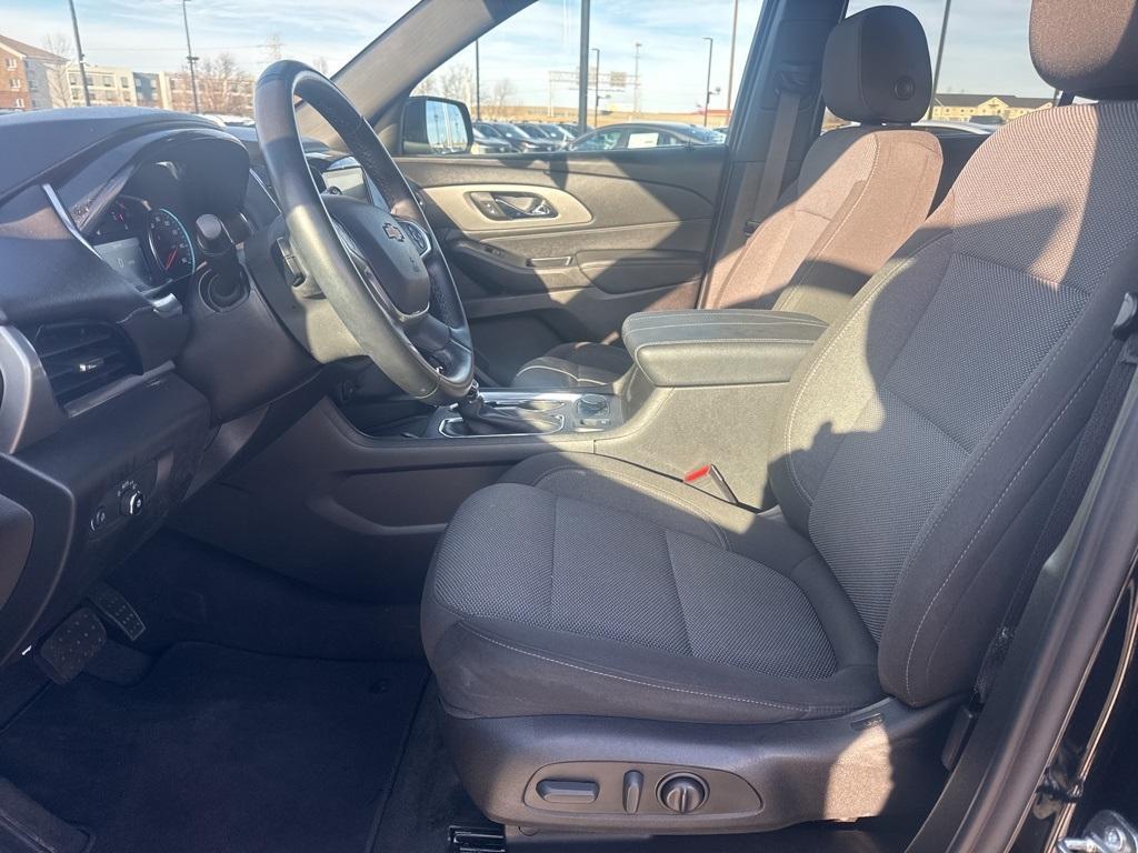 used 2023 Chevrolet Traverse car, priced at $23,500