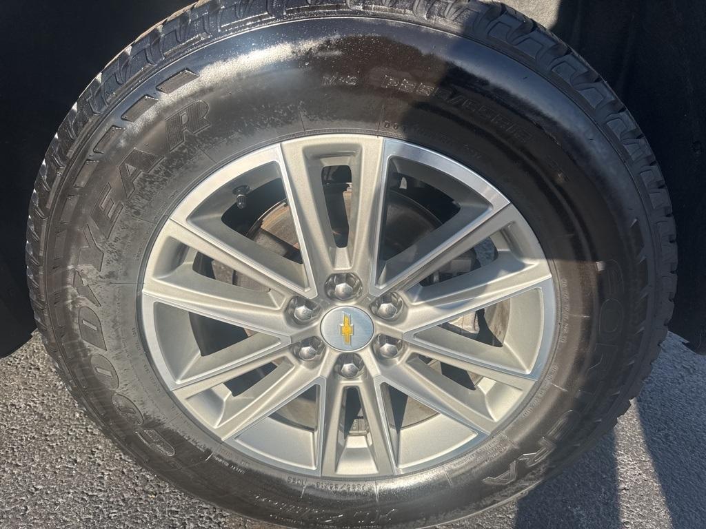 used 2023 Chevrolet Traverse car, priced at $23,500