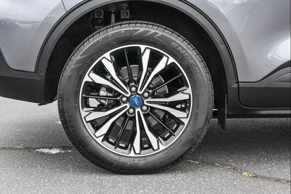 used 2022 Ford Escape car, priced at $16,995