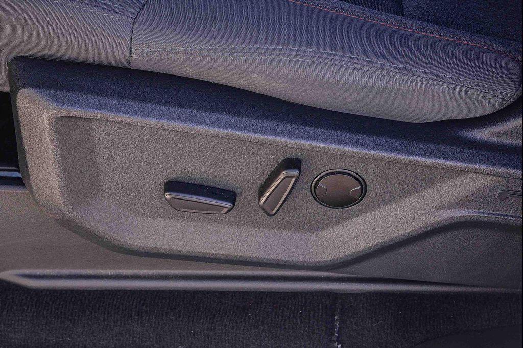 used 2025 Ford Expedition car, priced at $59,991