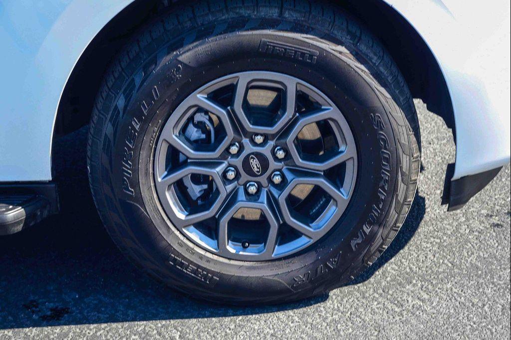 used 2025 Ford Expedition car, priced at $59,991