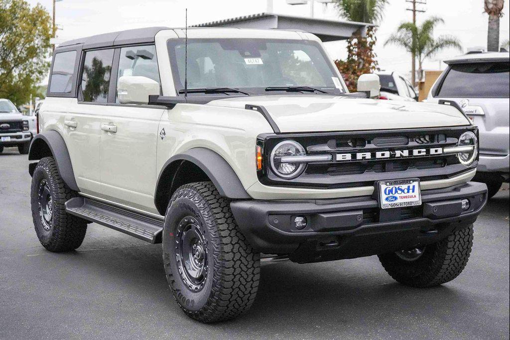 new 2025 Ford Bronco car, priced at $62,465