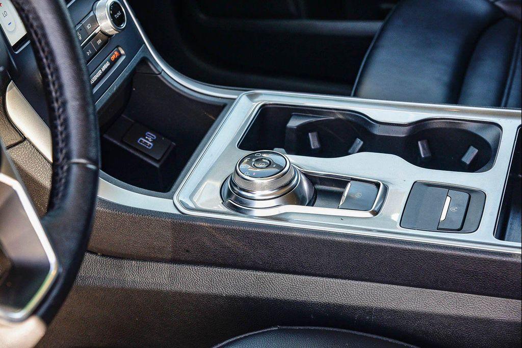 used 2023 Ford Edge car, priced at $22,327