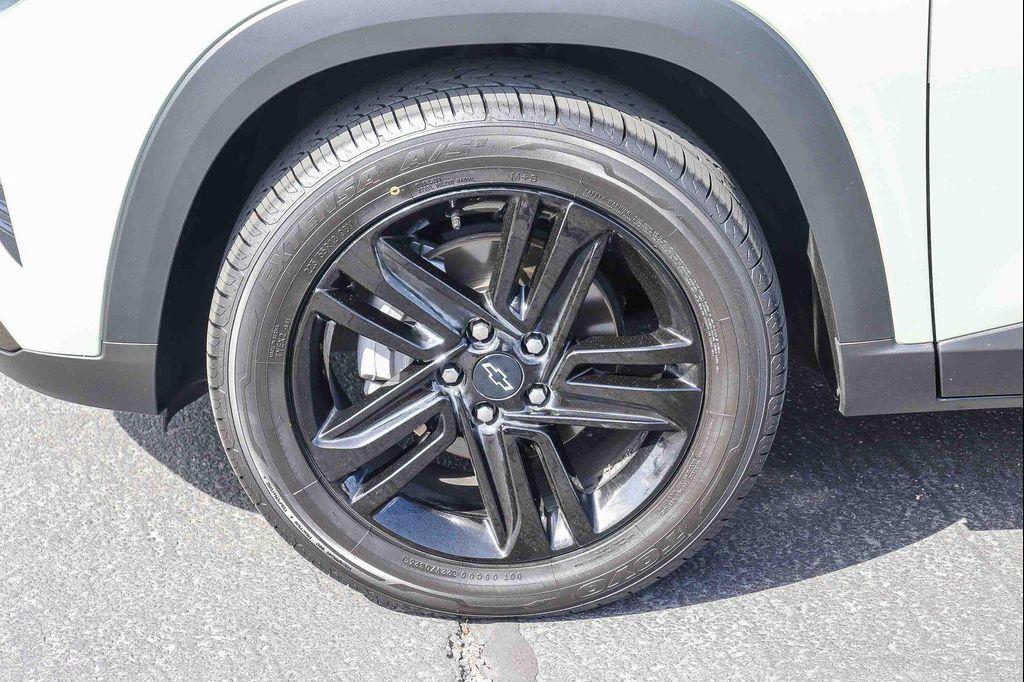 used 2025 Chevrolet Trax car, priced at $20,995