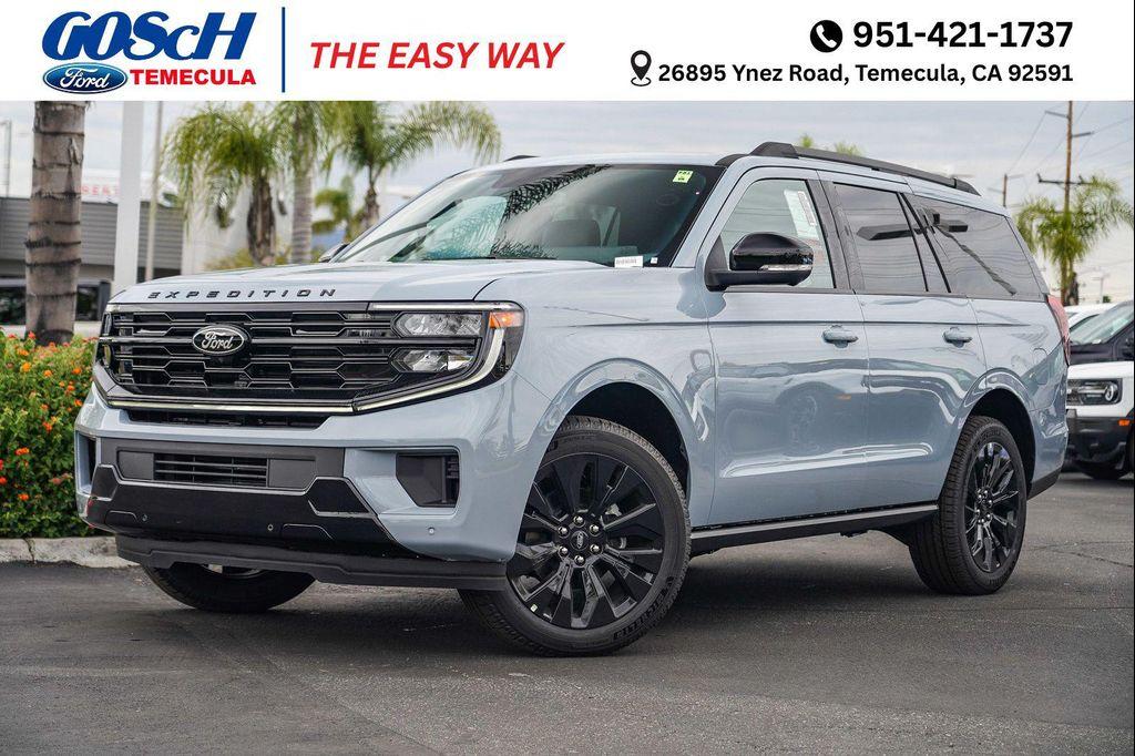 new 2025 Ford Expedition car, priced at $82,010