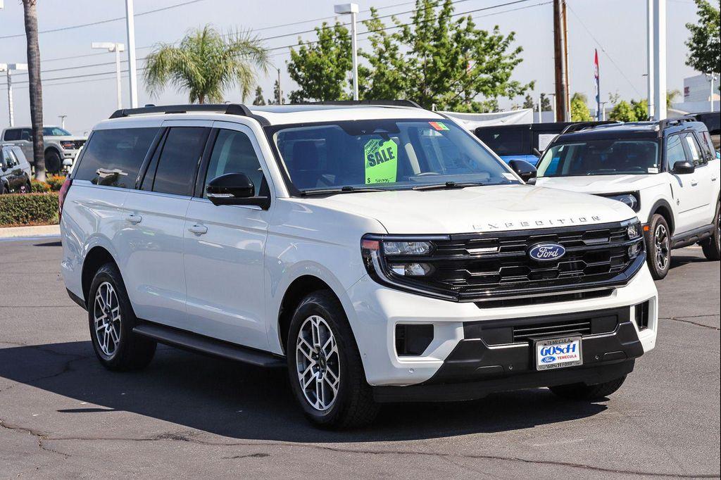 used 2025 Ford Expedition Max car, priced at $58,995