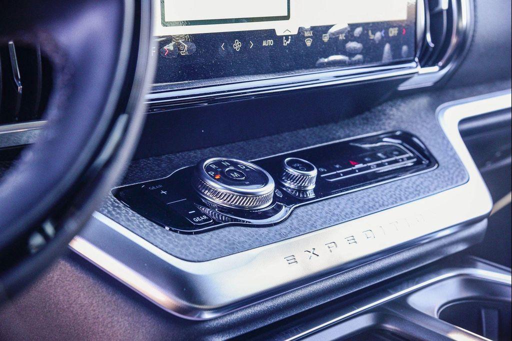 new 2025 Ford Expedition car, priced at $83,940