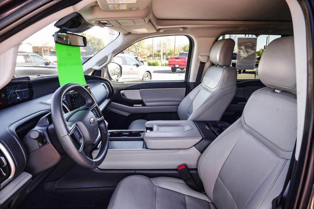 used 2025 Ford Expedition car, priced at $57,991