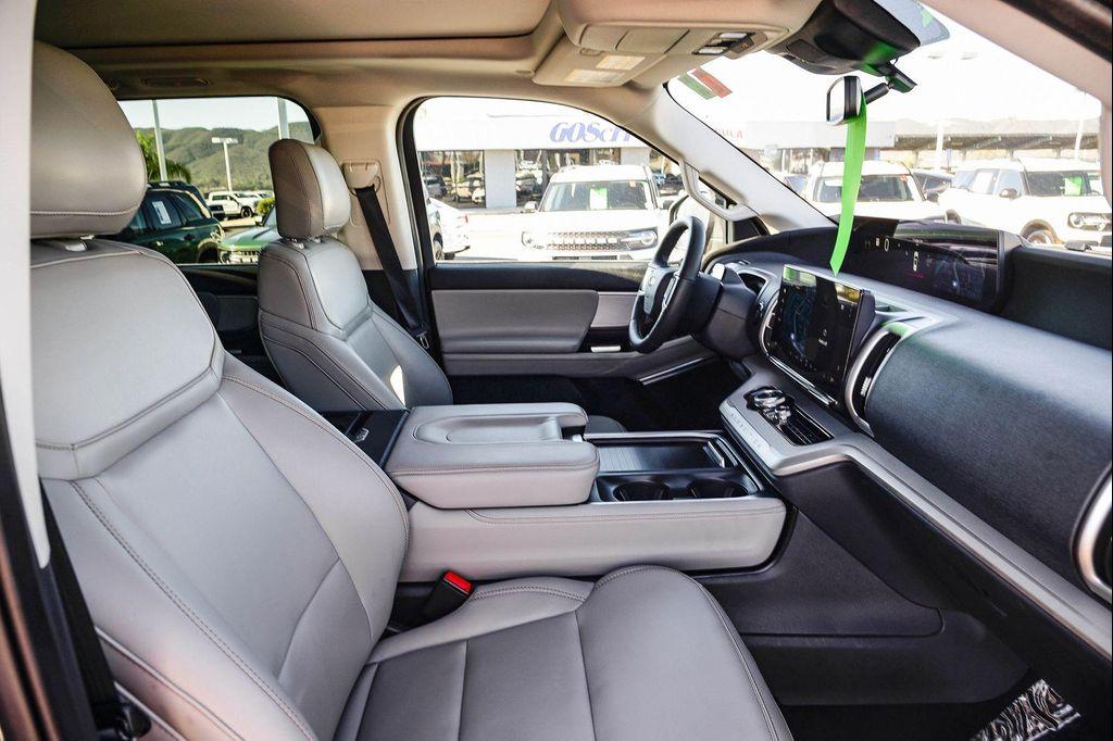 used 2025 Ford Expedition car, priced at $57,991