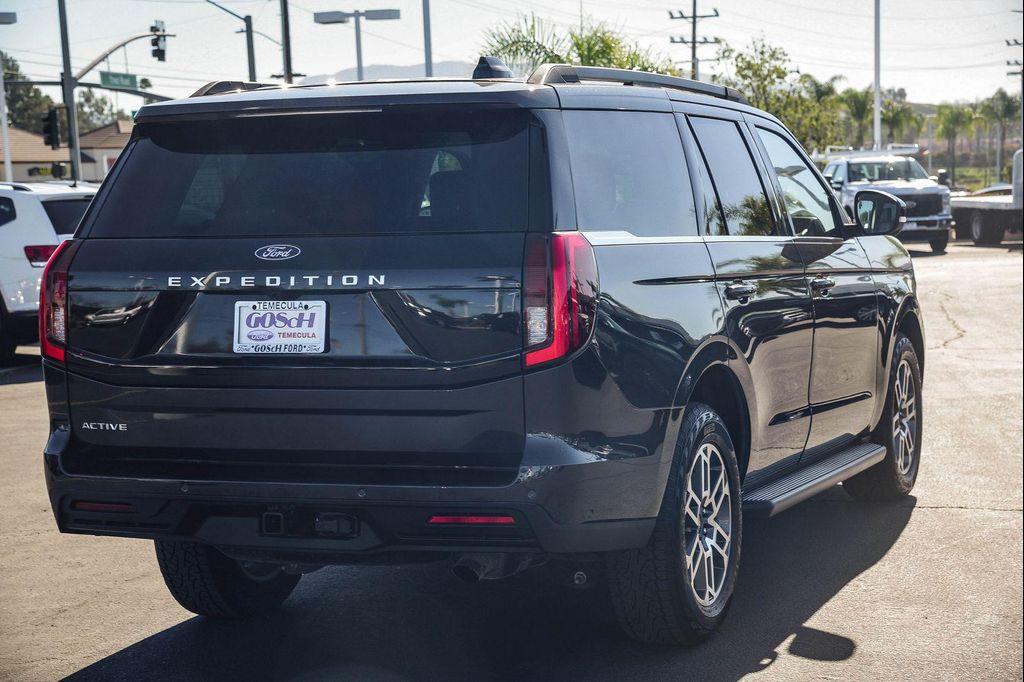 used 2025 Ford Expedition car, priced at $57,991
