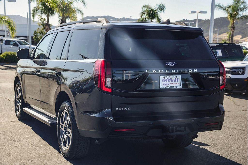 used 2025 Ford Expedition car, priced at $57,991