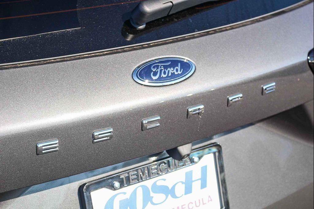 new 2025 Ford Escape PHEV car, priced at $33,827